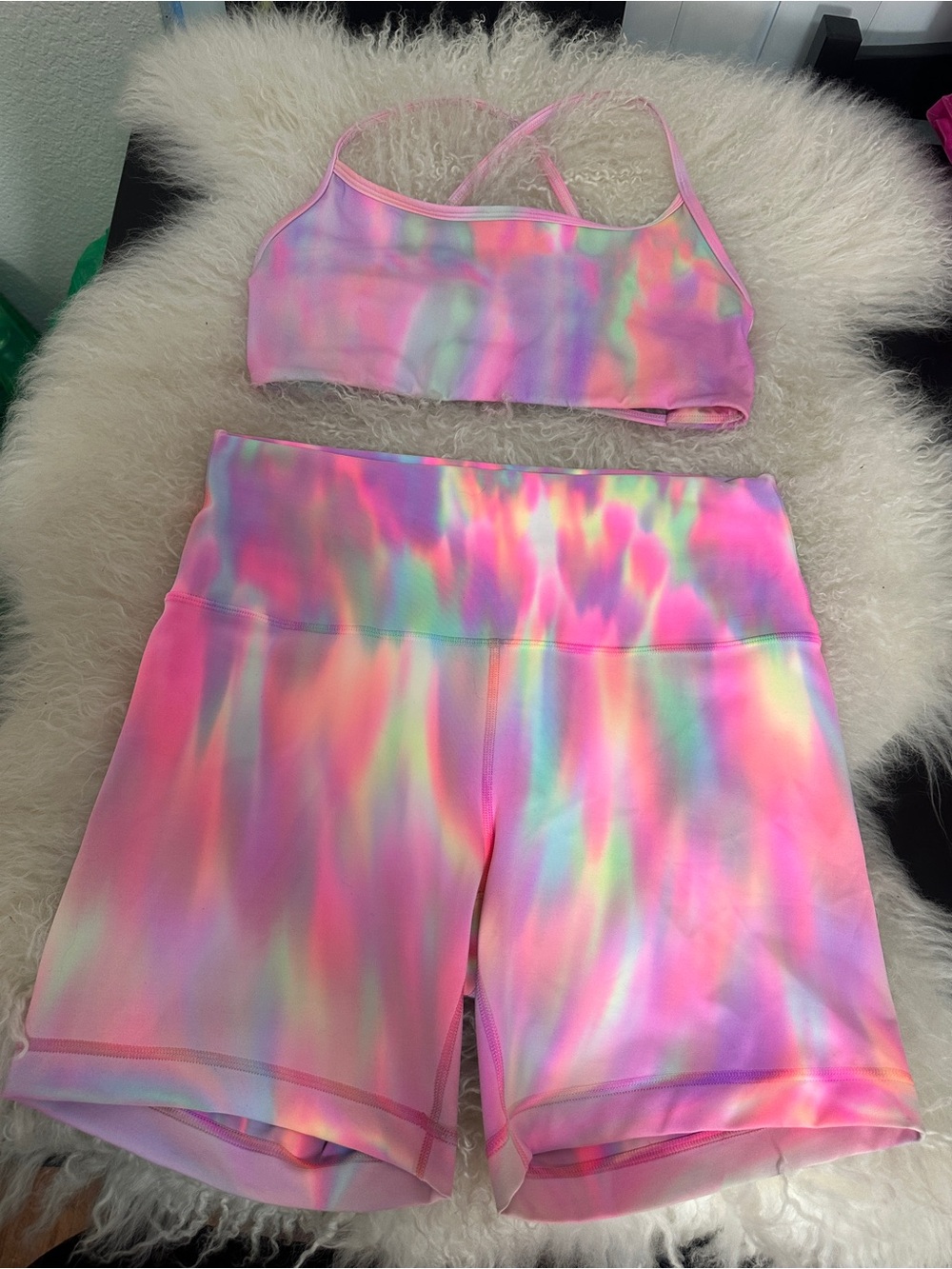 Lululemon Wonder Train High Rise Psychedelic Wash Print Gym Shorts/ Bra